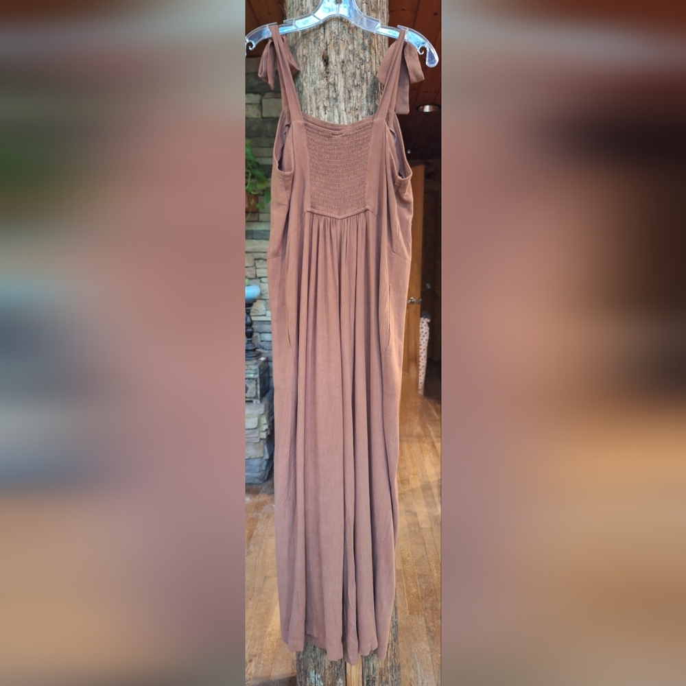 Universal Threads Romper XL - Picture 2 of 5